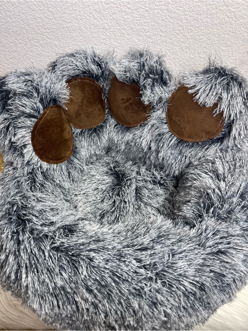 NWOT Fluffy Bear-Claw Plush Bed for Your Pets
